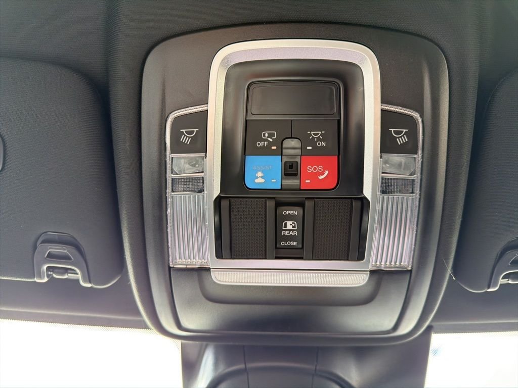 2026 RAM 3500 Chassis Big Horn - Photo 30