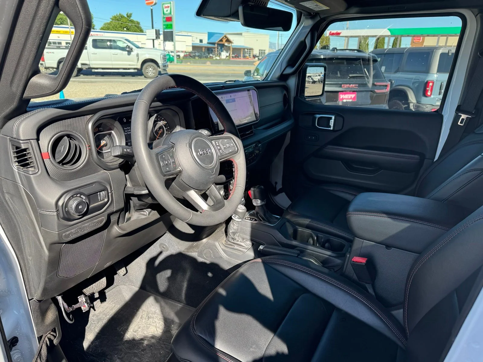 Used 2024 White Jeep Rubicon X image 6