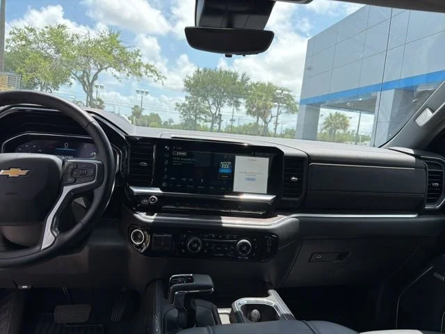 2024 Chevrolet Silverado 1500 LTZ - Photo 8