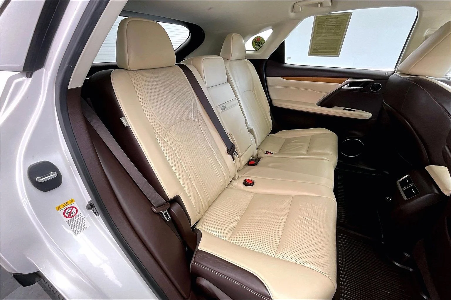 Used 2018 Eminent White Pearl Lexus 450h image 19