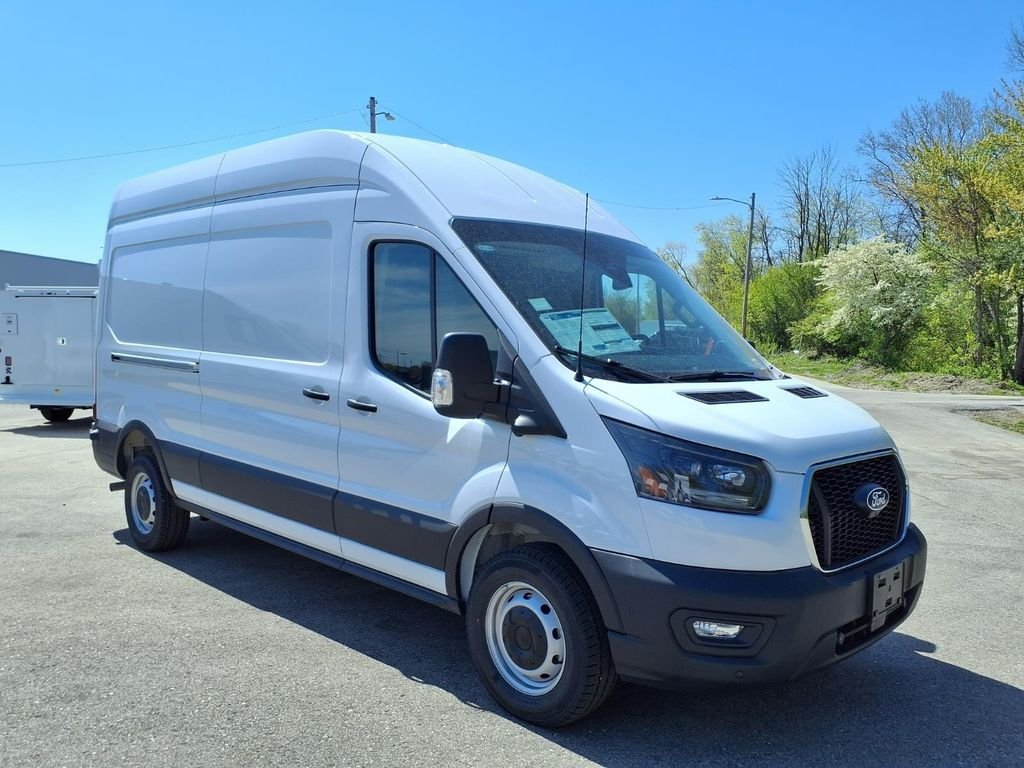 New 2026 Oxford White Ford Cargo Van image 5
