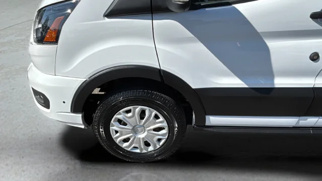 Used 2025  Ford XL image 43