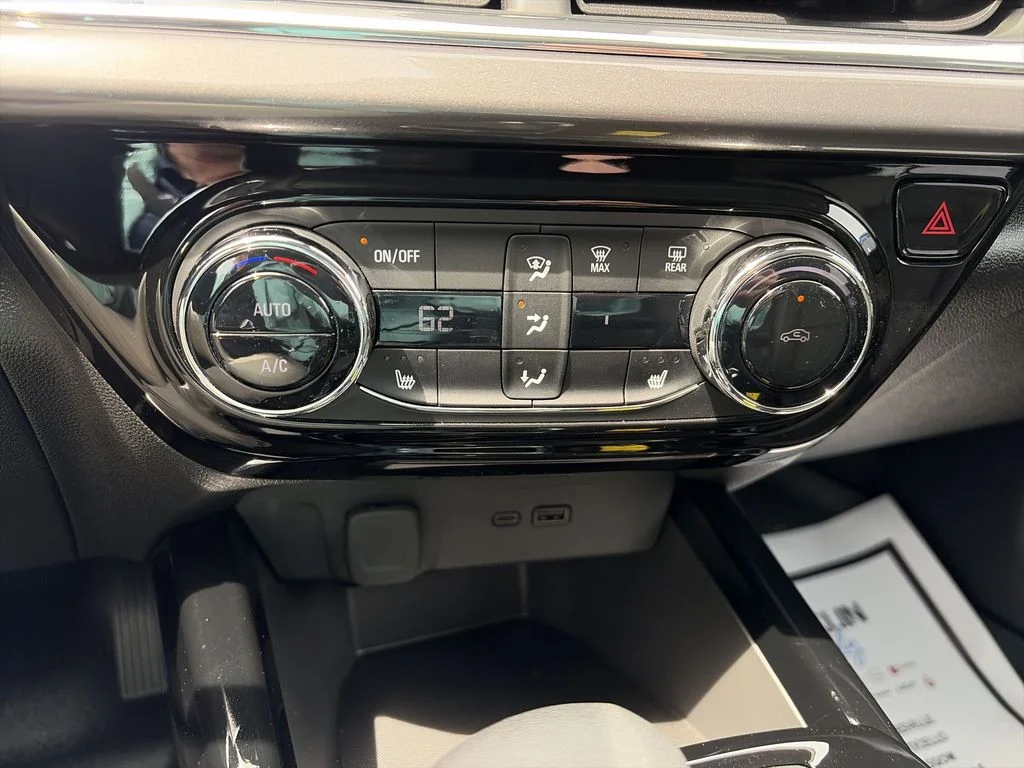 Used 2025 White Chevrolet ACTIV image 17
