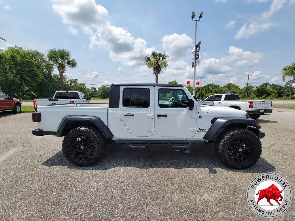 Used 2020 White Jeep Sport image 6