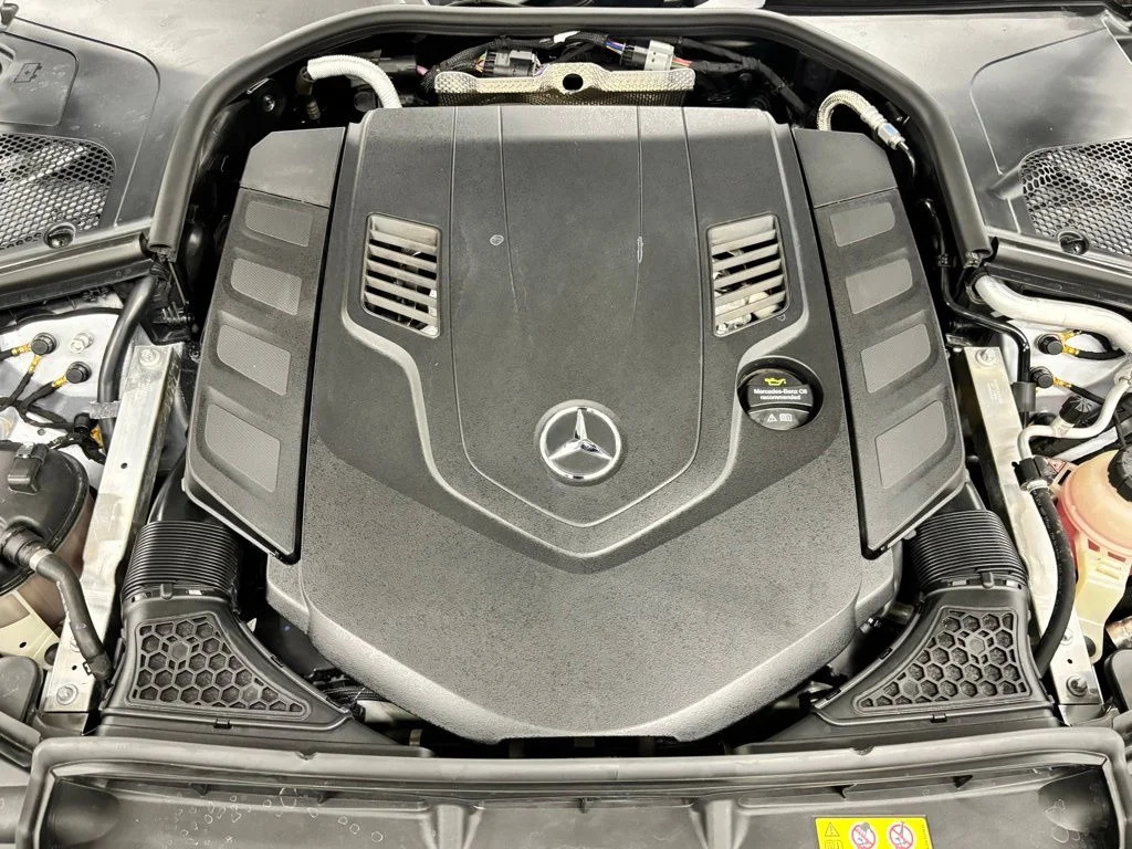 Used 2023 Silver Mercedes-Benz S 580 image 25