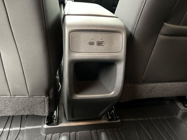 Used 2025 Summit White Buick Preferred image 12