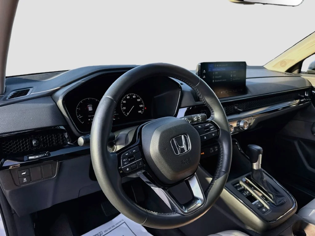 Used 2024 White Honda EX-L image 9