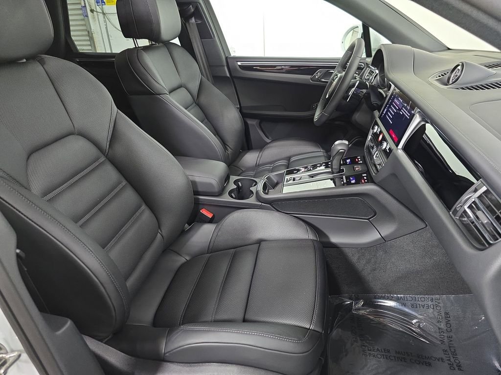 2025 Porsche Macan Base - Photo 27