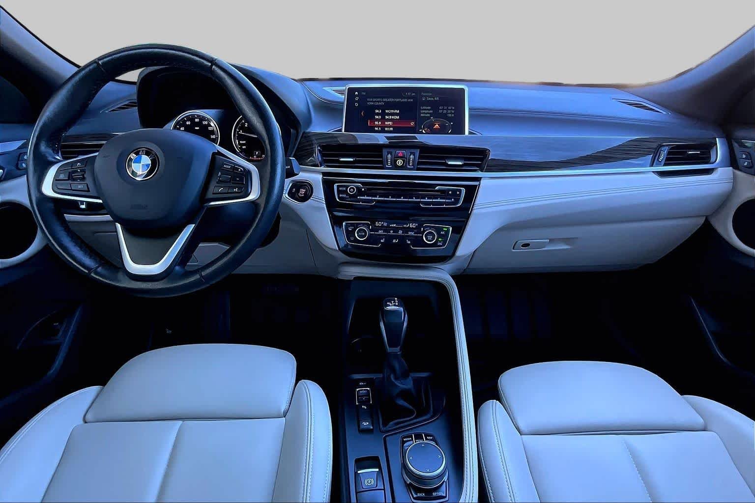 Used 2019 Mediterranean Blue Metallic BMW xDrive28i image 16