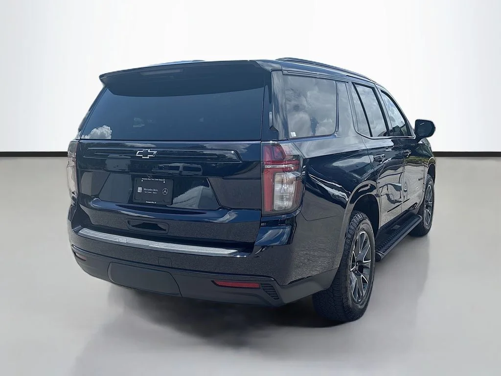 Used 2023 Blue Chevrolet Z71 image 3