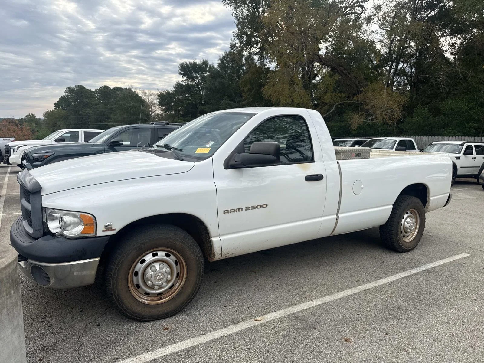 Used 2005 White Dodge ST image 2