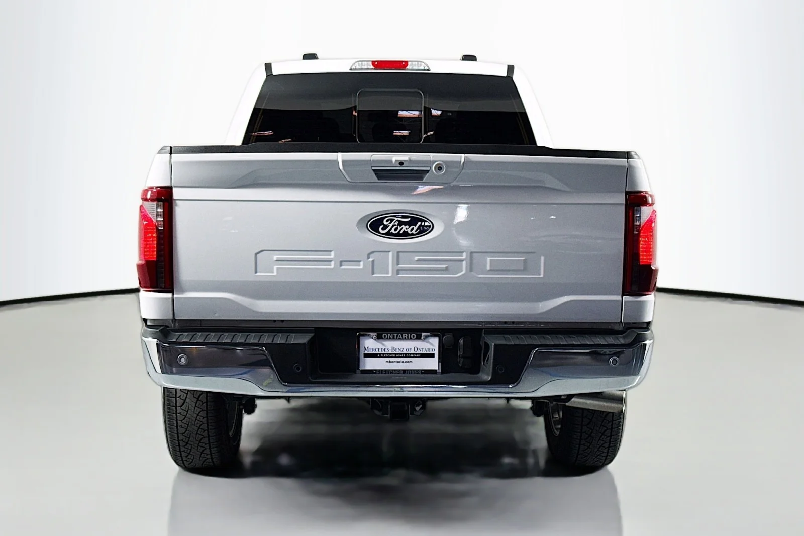 Used 2024 Oxford White Ford XLT 4X4 Supercrew image 4