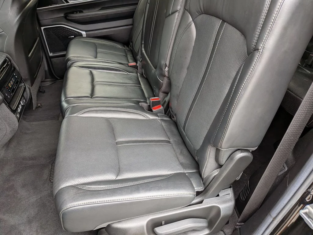 Used 2022 Black Jeep Series III image 23