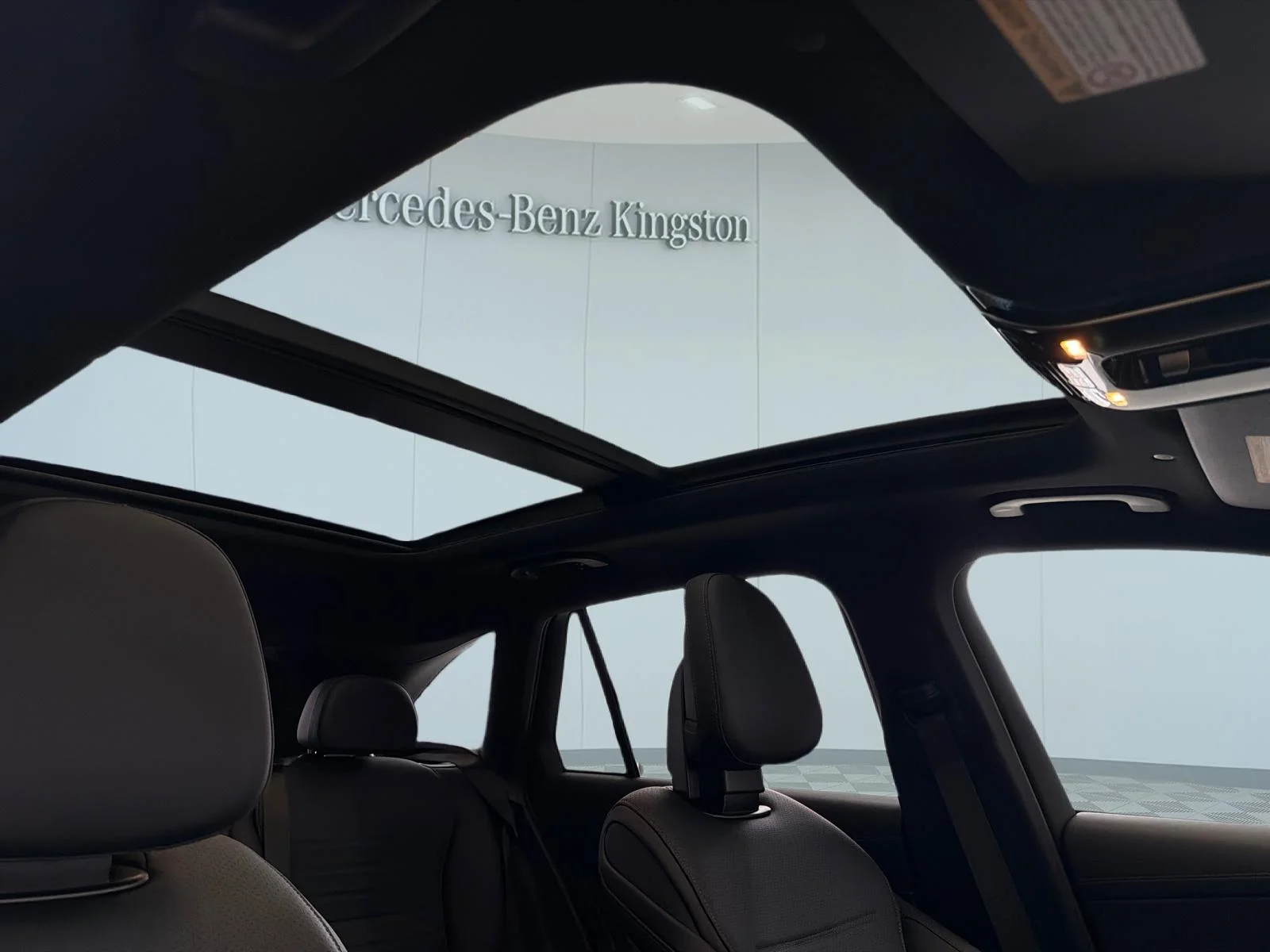 New 2026 White Mercedes-Benz GLC 300 image 36
