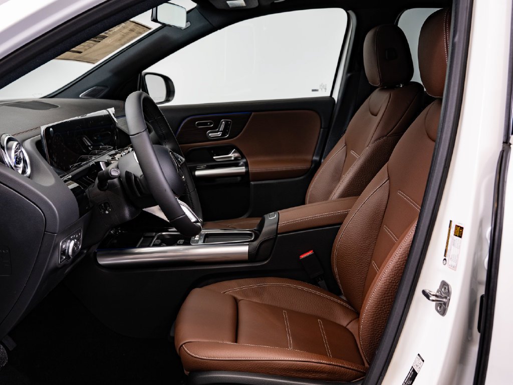 New 2026 Polar White Mercedes-Benz GLA 250 image 22