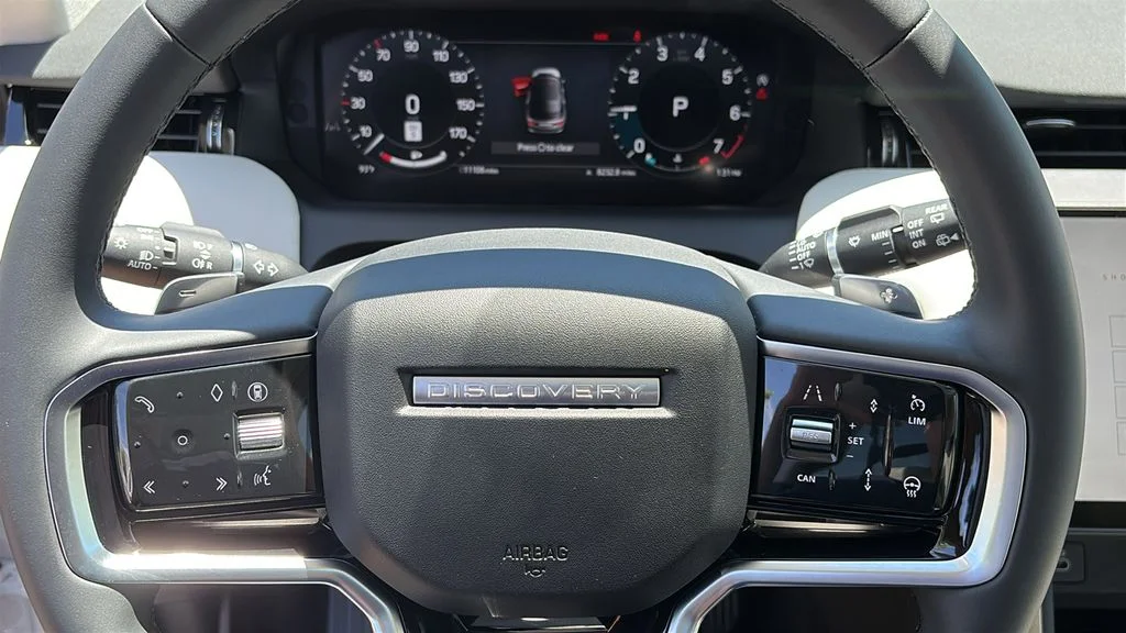 Certified Used 2025  Land Rover S image 11