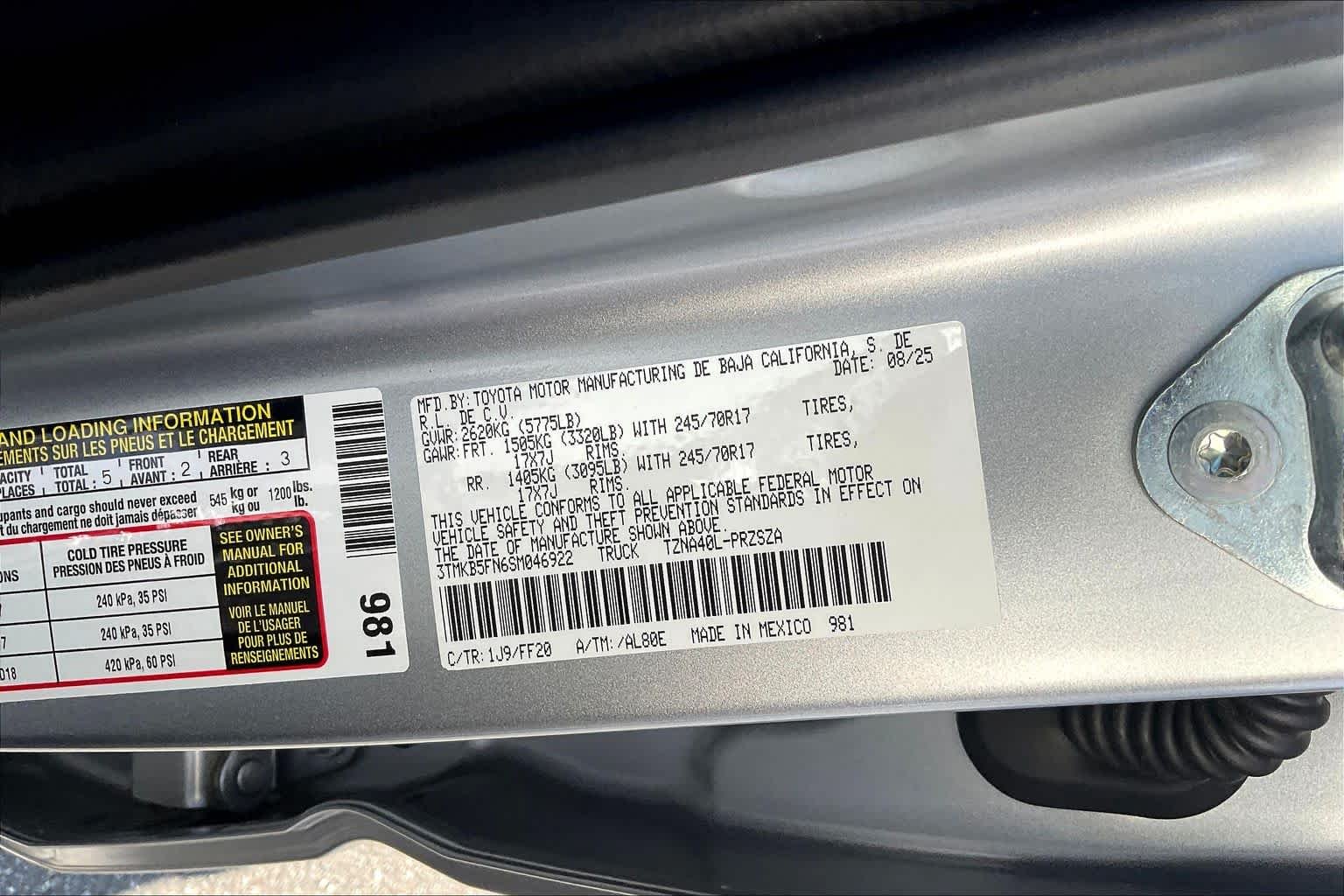 2025 Toyota Tacoma SR5 - Photo 21