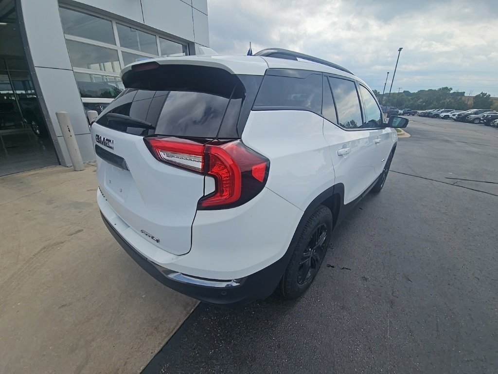 2023 Gmc Terrain AT4 photo 2