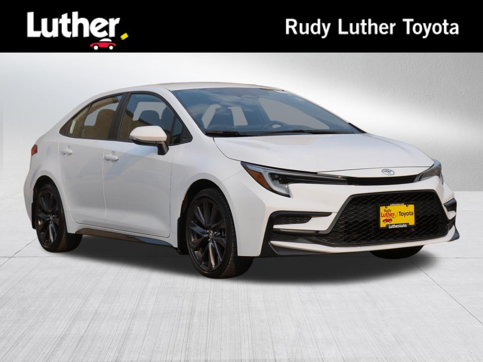 Certified Used 2023 Ice Cap Toyota SE image 1