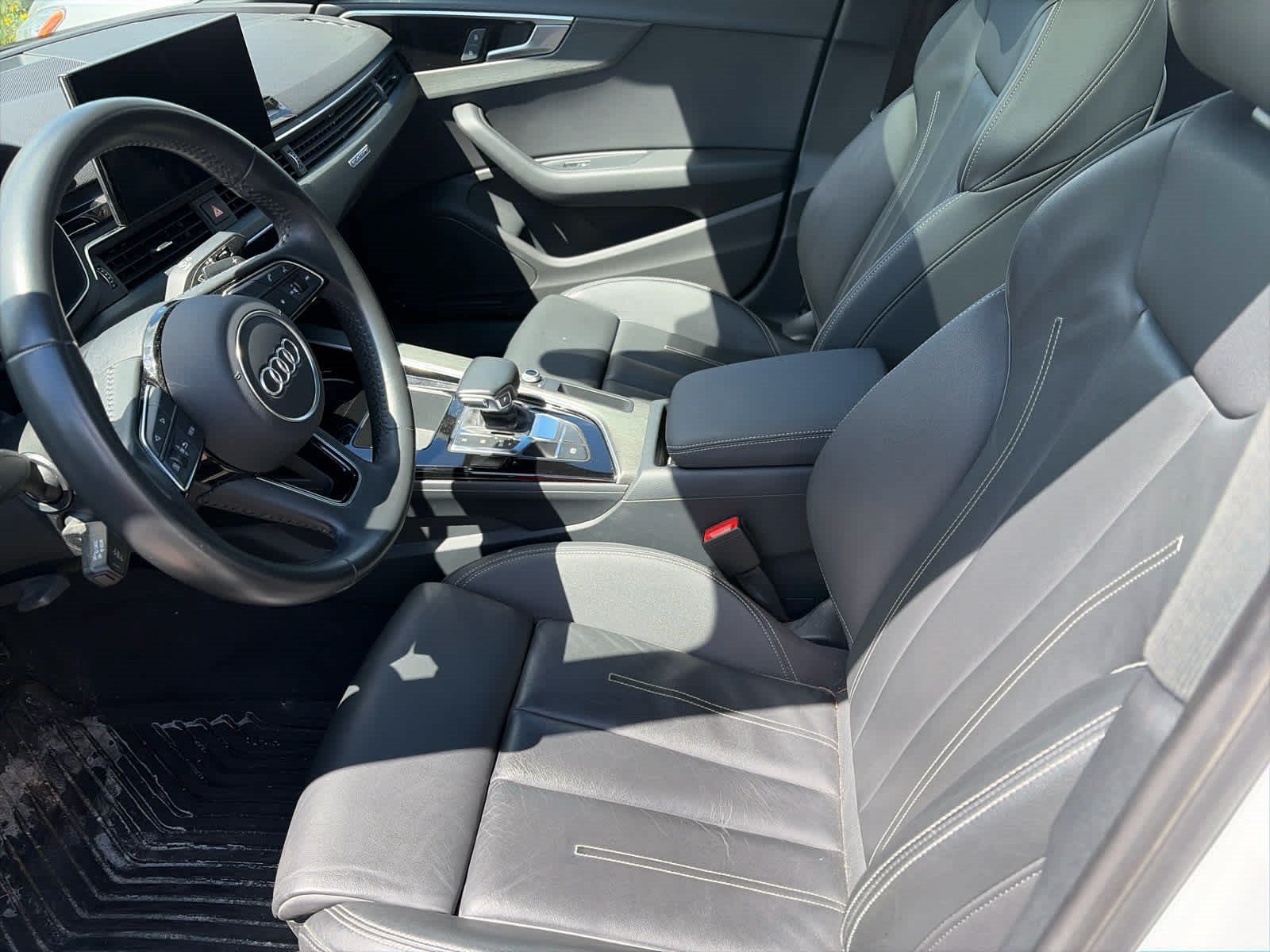 Used 2020 Glacier White Metallic Audi Premium image 7