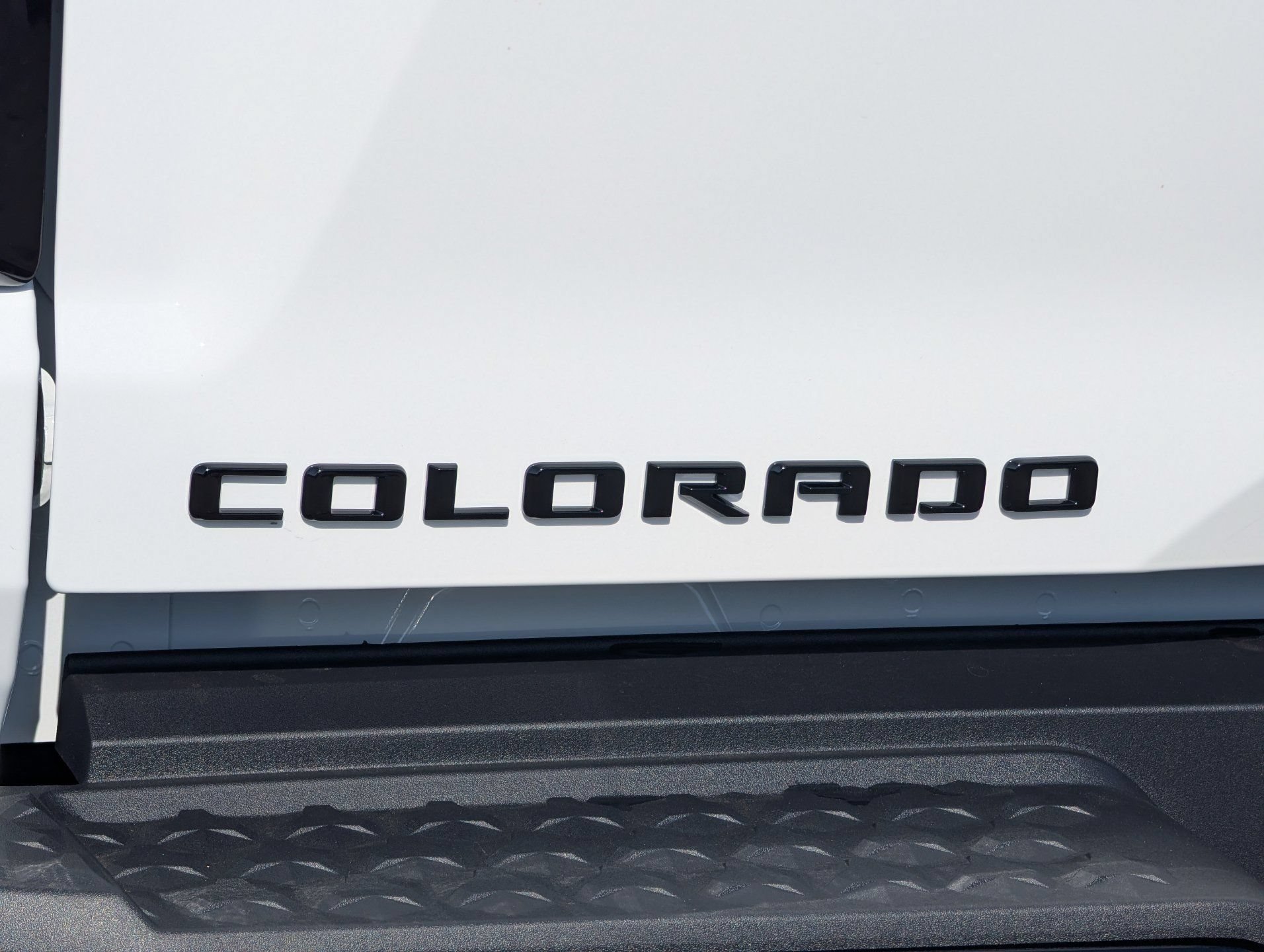 New 2026 Summit White Chevrolet WT image 11