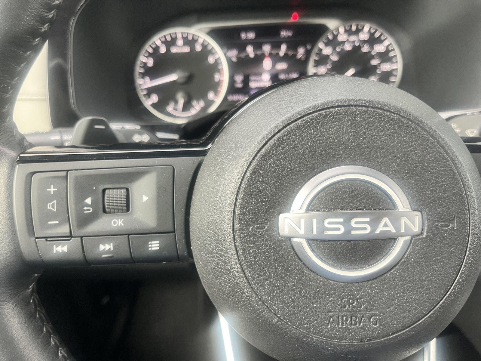 Used 2024 Super Black Nissan SL image 27