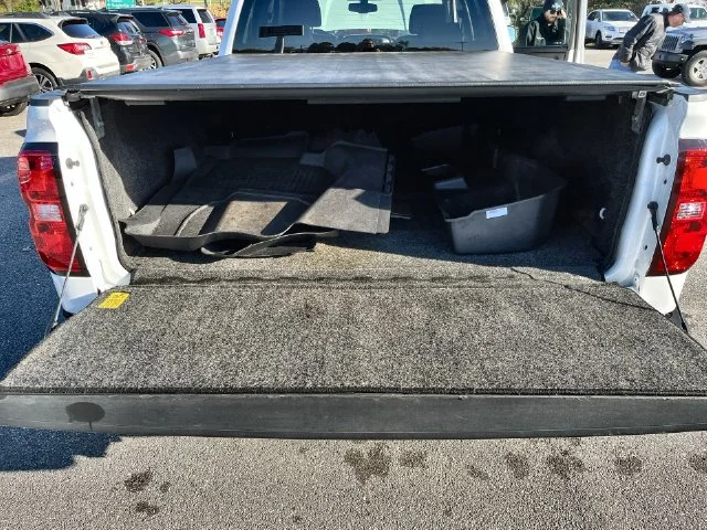 Used 2018 White Chevrolet LT image 29