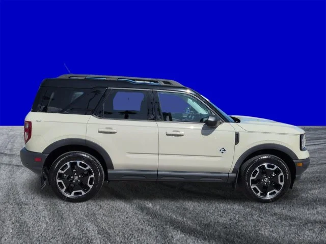 Certified Used 2024 Beige Ford Outer Banks image 3