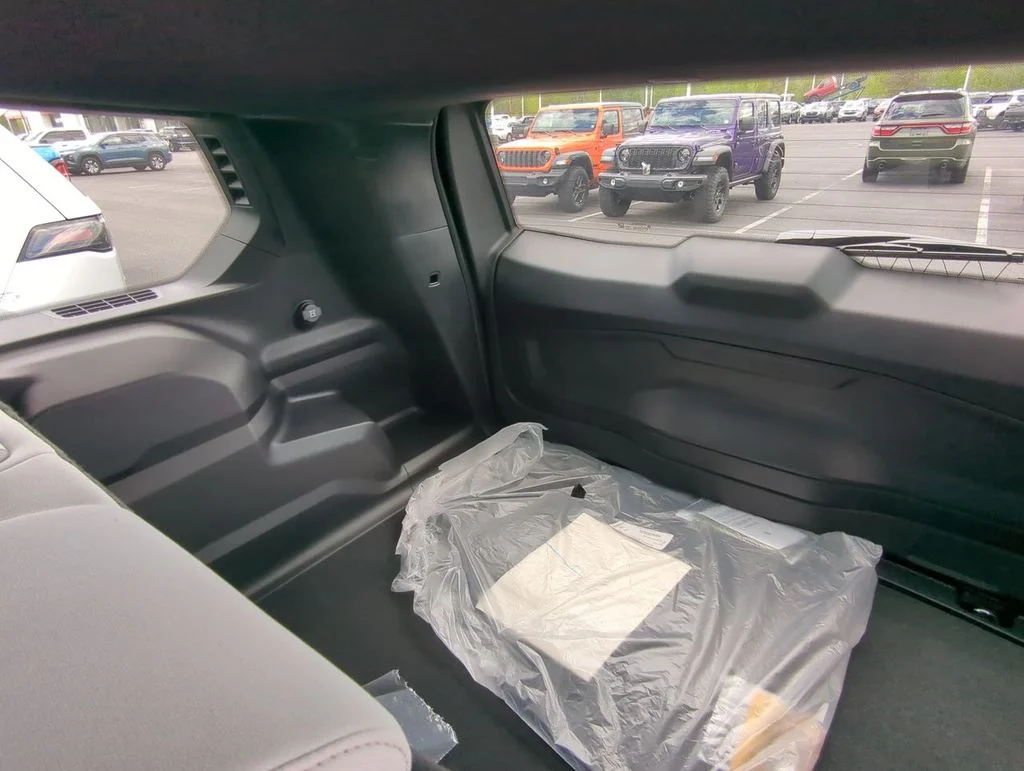 2026 Jeep Cherokee Laredo - Photo 13