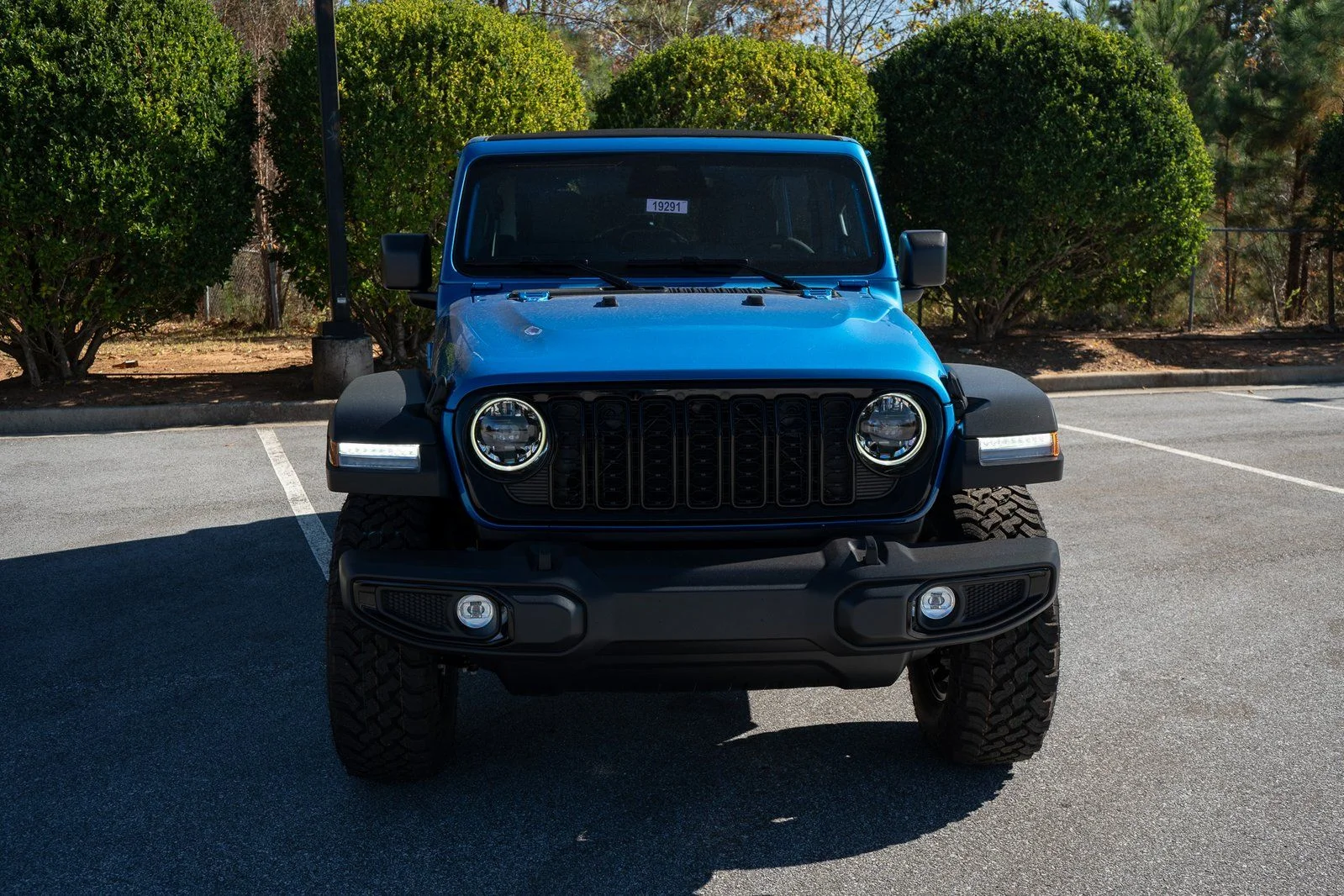New 2026 Hydro Blue Pearl-Coat Exterior Paint Jeep Willys image 2