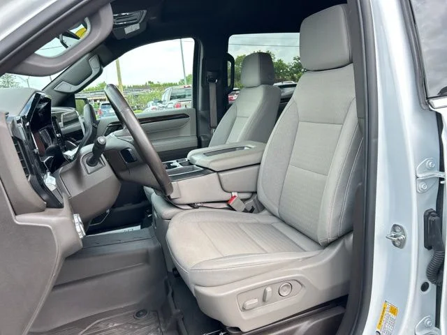 Used 2022 Summit White GMC SLE image 28