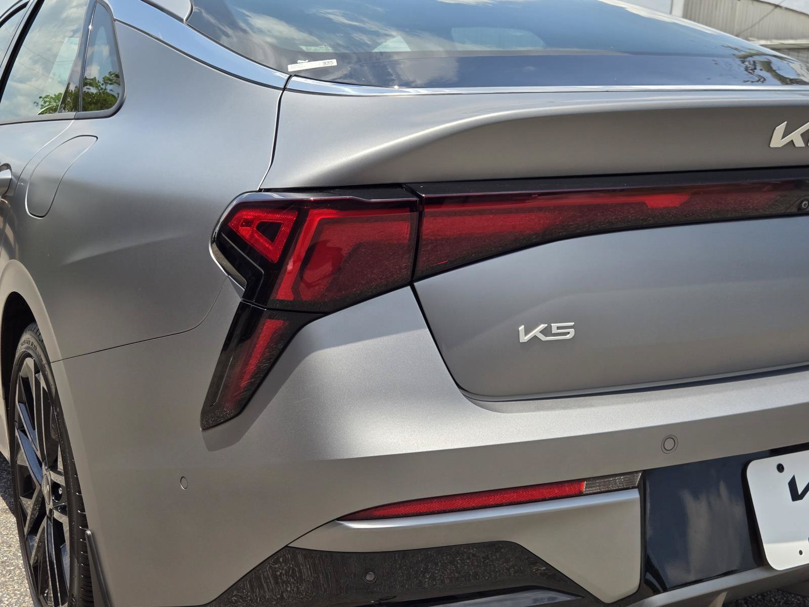 2025 Kia K5 GT - Photo 9