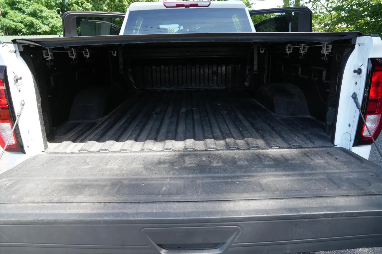 Used 2024 Summit White GMC Pro image 12