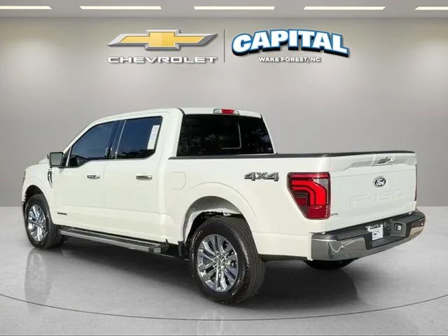 Used 2024 White Ford Lariat image 3