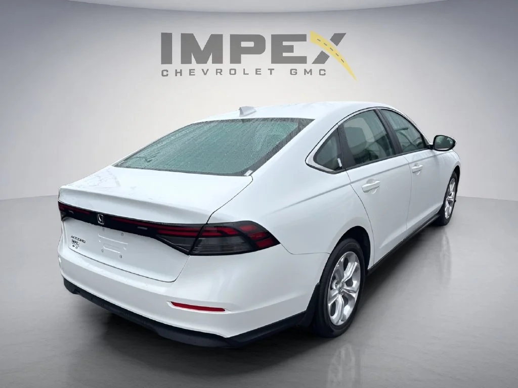 Used 2024 White Honda LX image 5