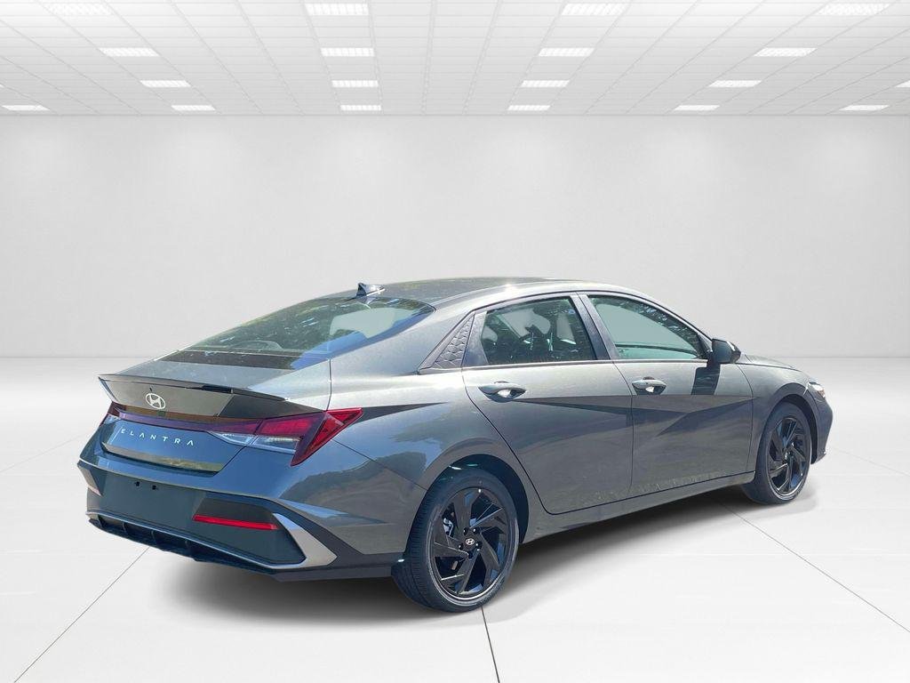 New 2026 Gray Hyundai SEL Sport Plus image 6