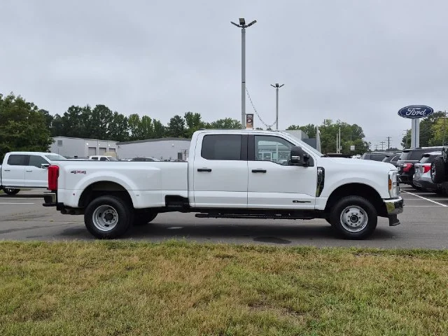 Used 2025 White Ford XLT image 14