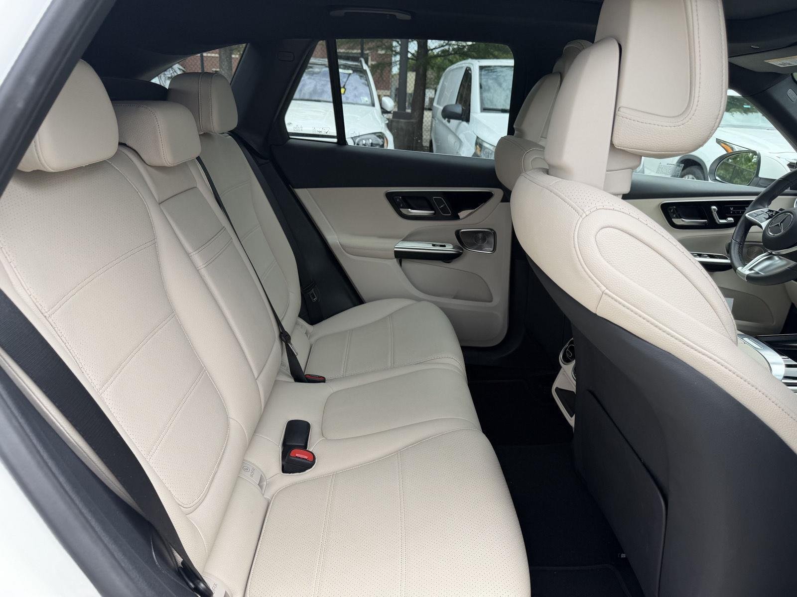 Certified Used 2026 Polar White Mercedes-Benz GLC 300 image 26