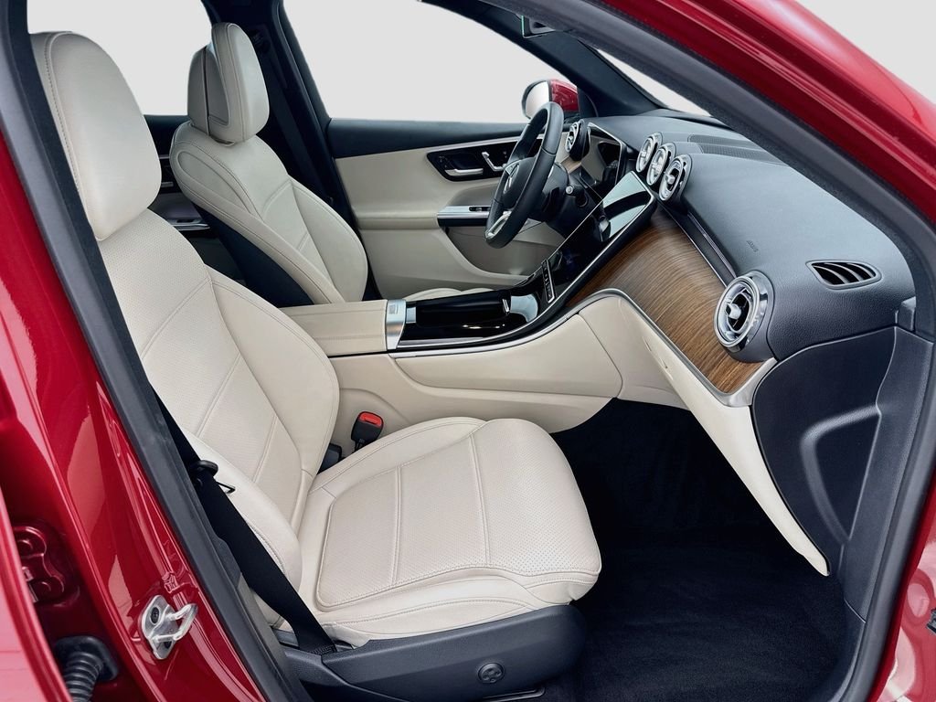 Certified Used 2026 MANUFAKTUR Patagonia Red Metallic Mercedes-Benz GLC 300 image 19
