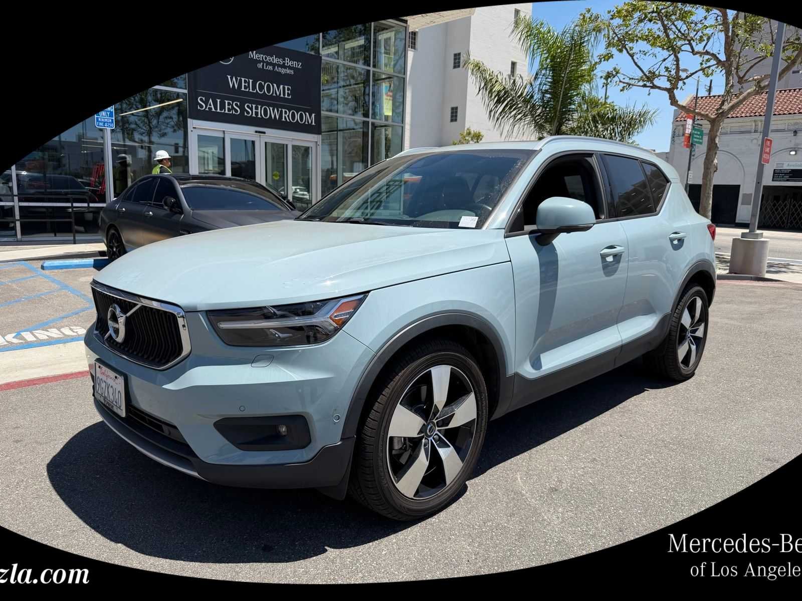 2019 Volvo XC40 T5 Momentum AWD's photo