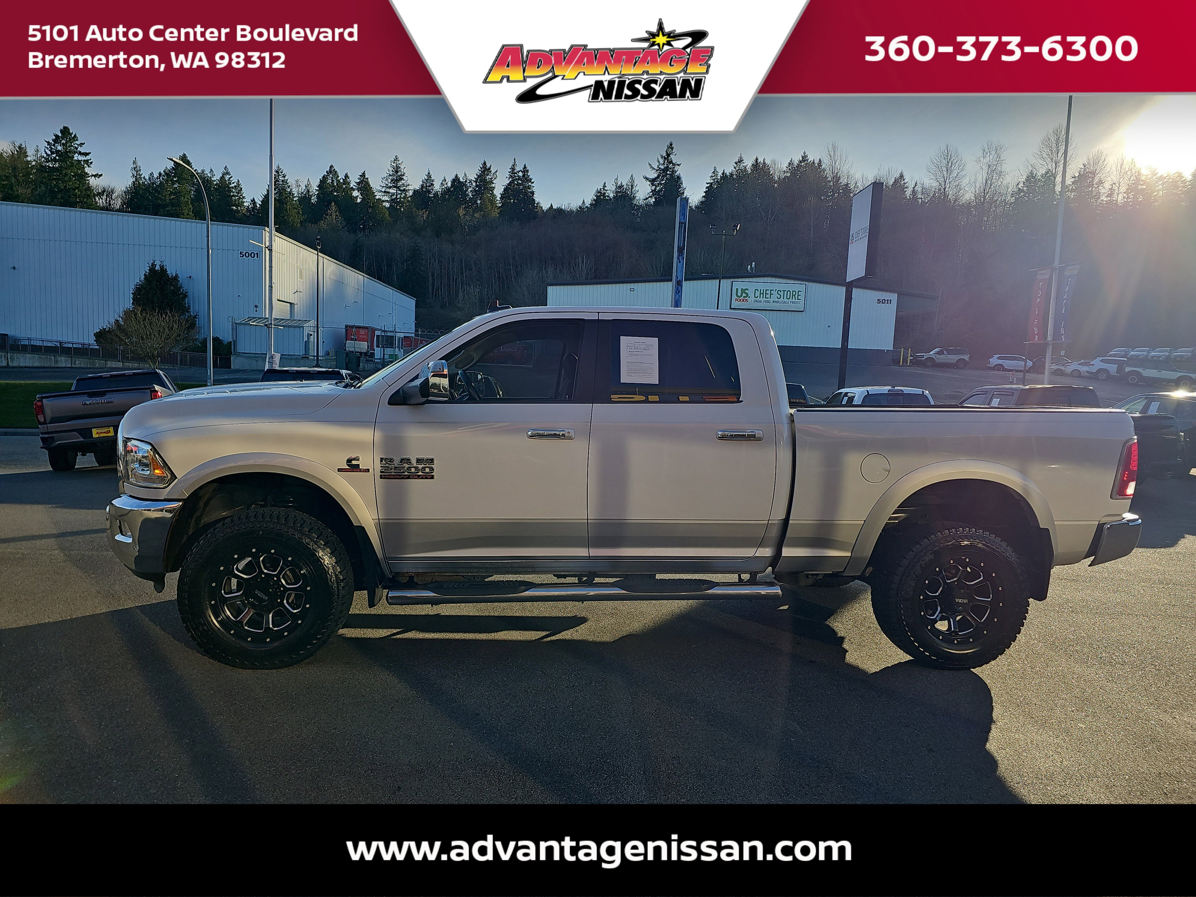 Used 2016 Bright White Clearcoat Ram Laramie image 2