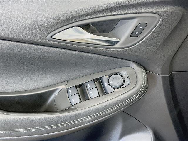 Used 2023 Summit White Buick Preferred image 21