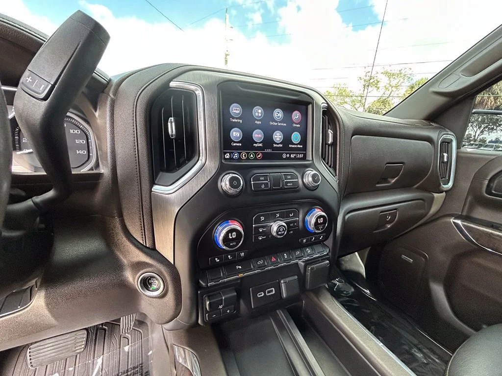 Used 2021 White Frost GMC Denali image 11