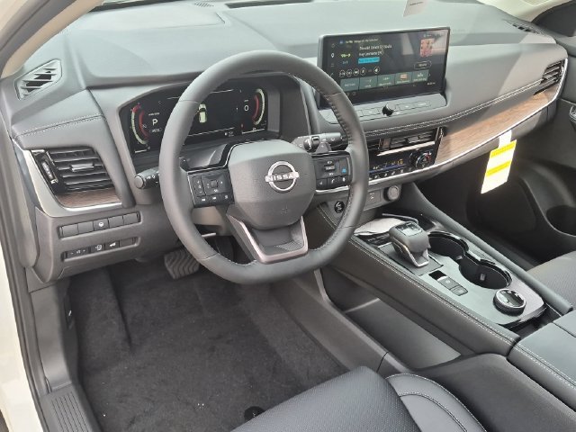New 2026 Everest White Pearl TriCoat / Super Black Two-tone Nissan Platinum image 12