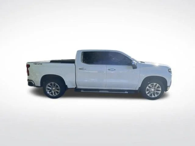 Used 2020 SUMMIT WHITE Chevrolet LTZ image 6