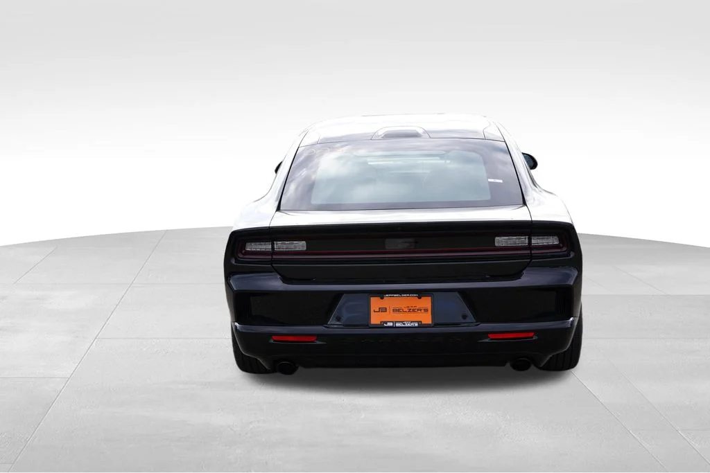 New 2026 Diamond Black Crystal Pearlcoat Dodge R/T image 4