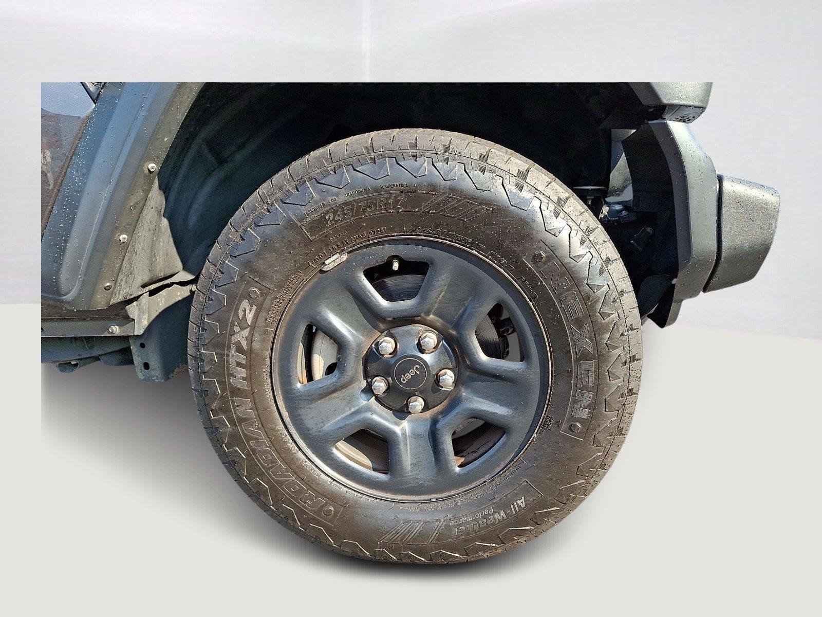 Used 2022 Granite Crystal Metallic Clearcoat Jeep Unlimited Sport image 8