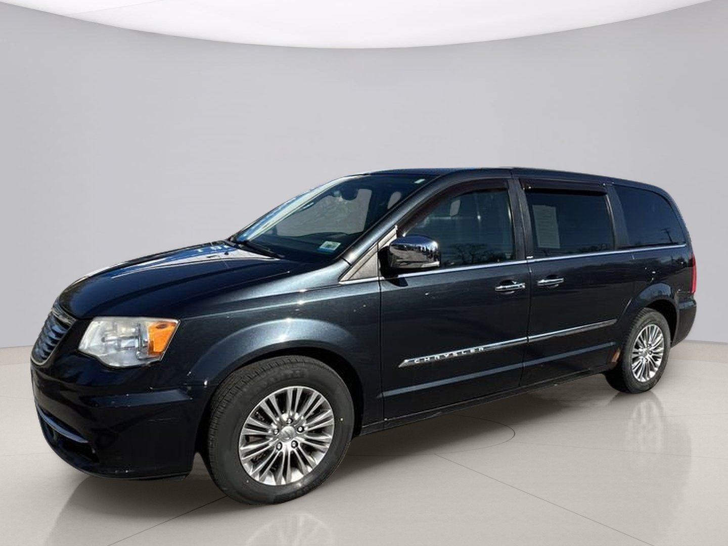 2013 Chrysler Town & Country Touring-L