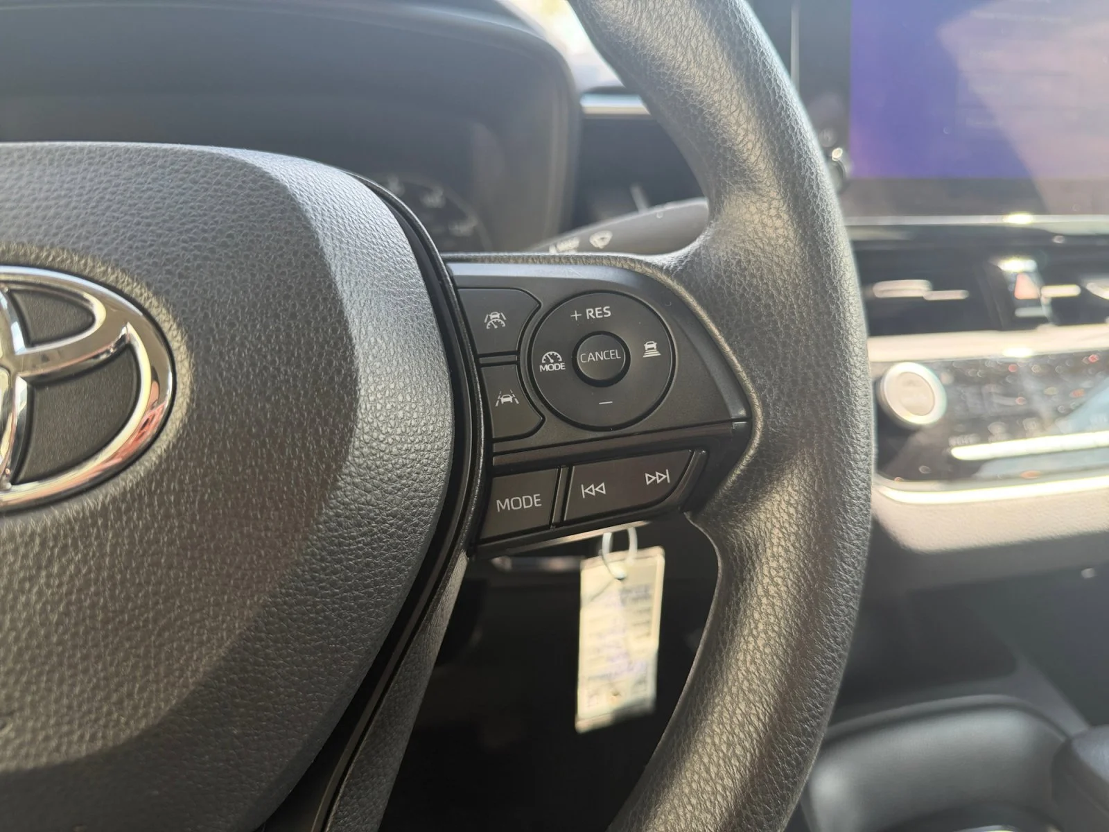 Used 2024 Blueprint Toyota LE image 12