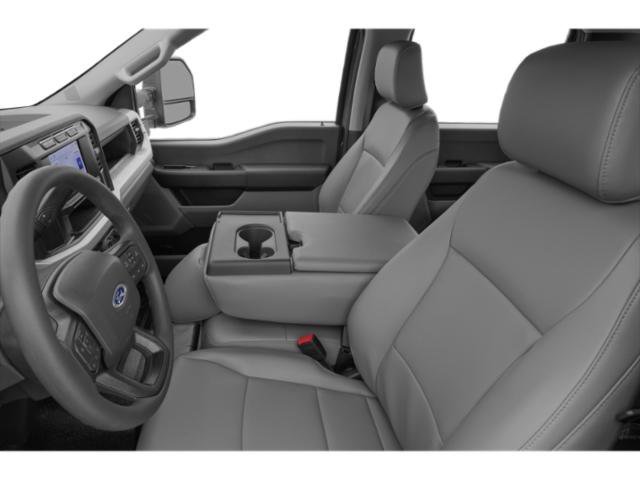 Used 2024  Ford  image 9